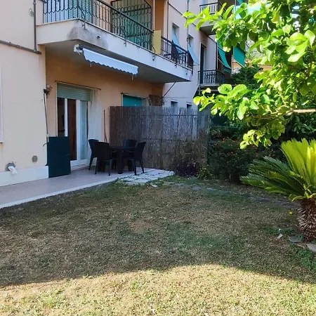 Riccarden2 - Tra Mare E Montagna Apartman *
